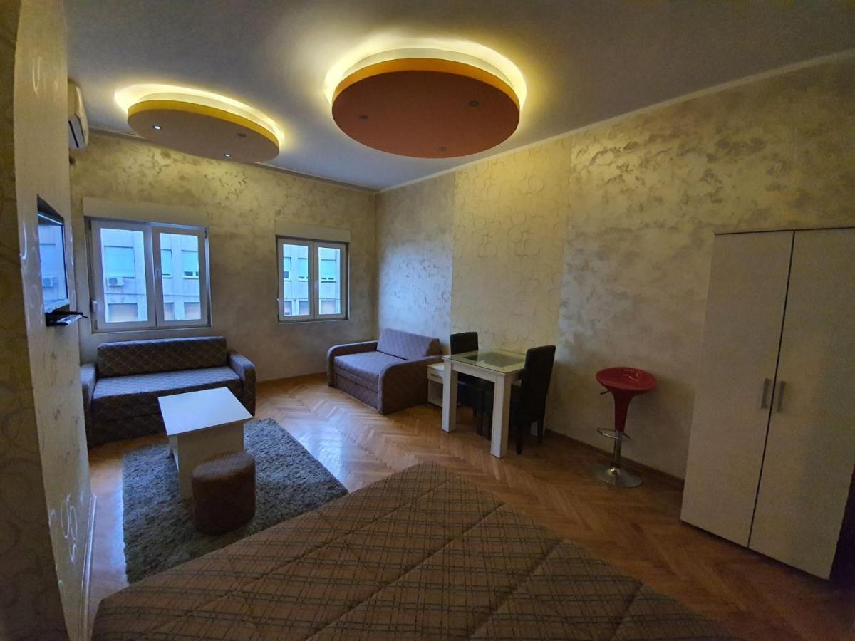 Stay In Apartments Belgrad Exteriör bild