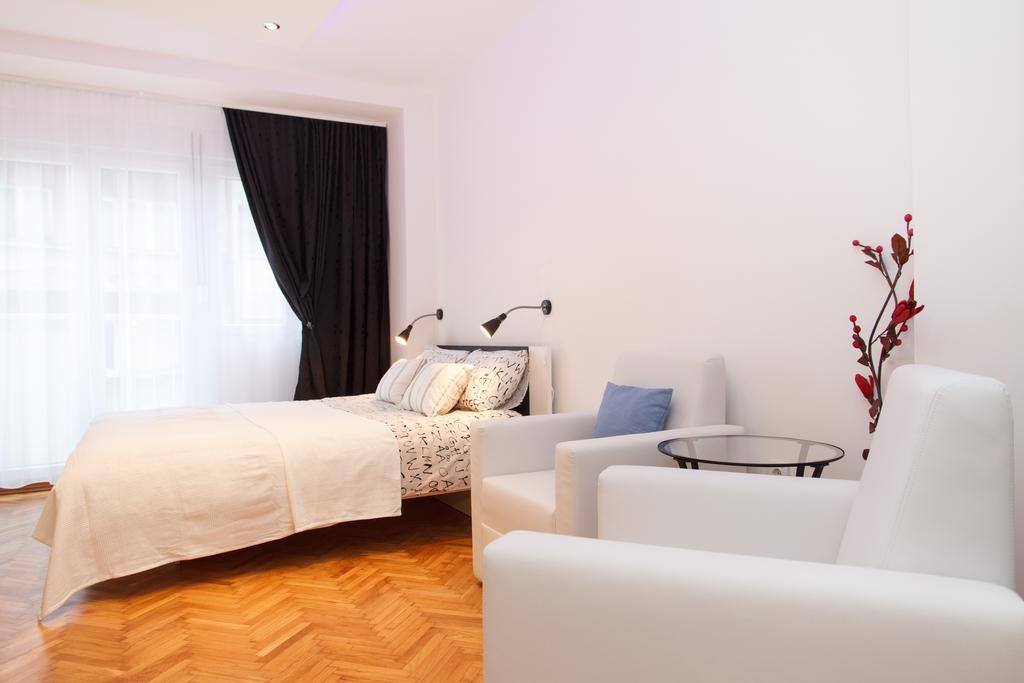 Stay In Apartments Belgrad Exteriör bild