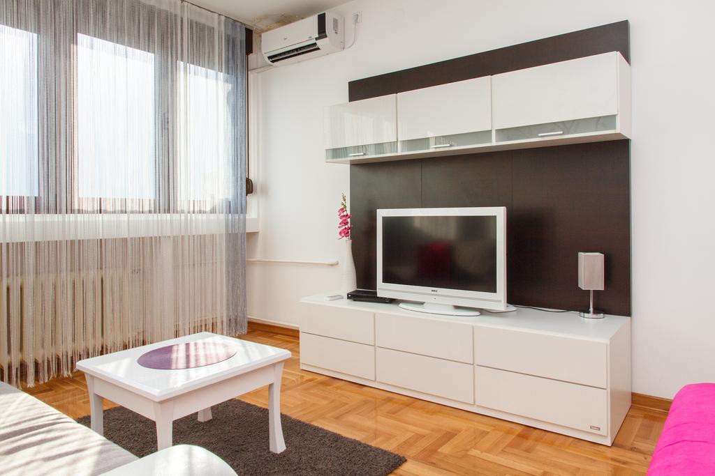 Stay In Apartments Belgrad Exteriör bild